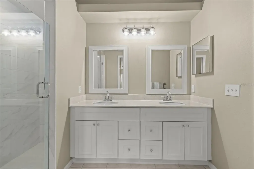 9550 High Gate Drive Sarasota FL 34238