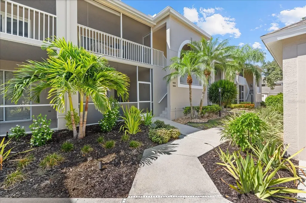 9550 High Gate Drive Sarasota FL 34238
