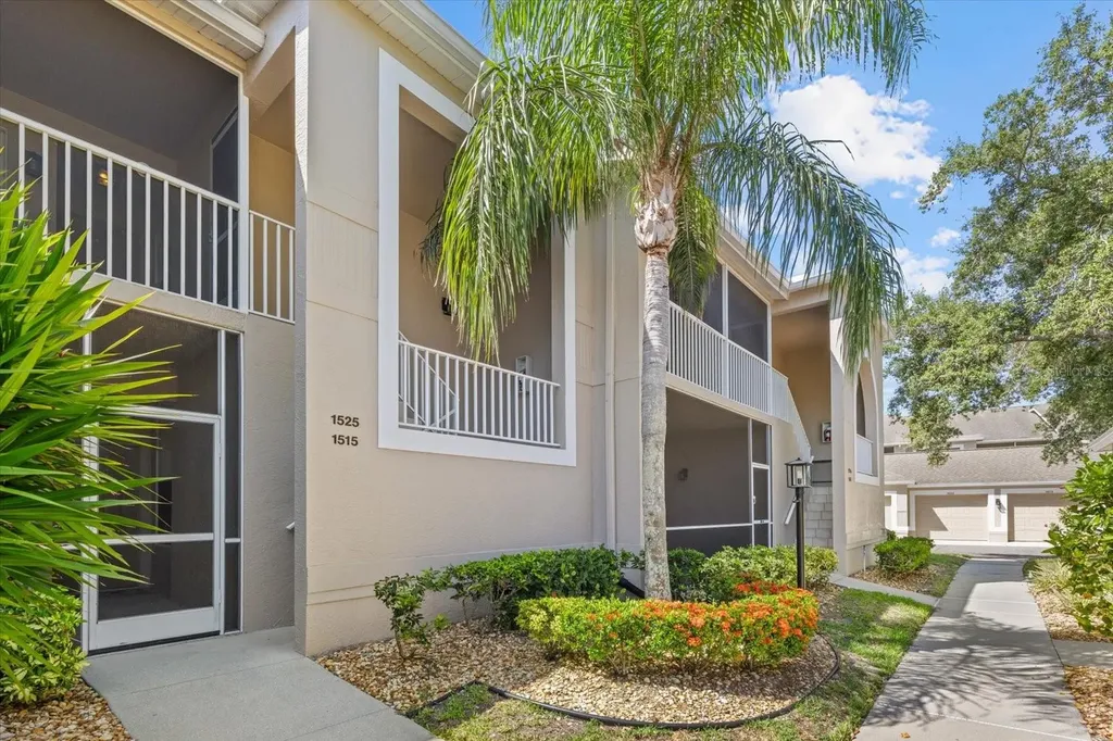 9550 High Gate Drive Sarasota FL 34238