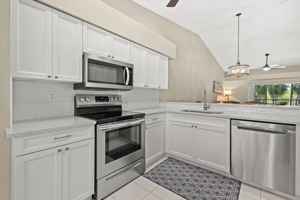 9550 High Gate Drive Sarasota FL 34238