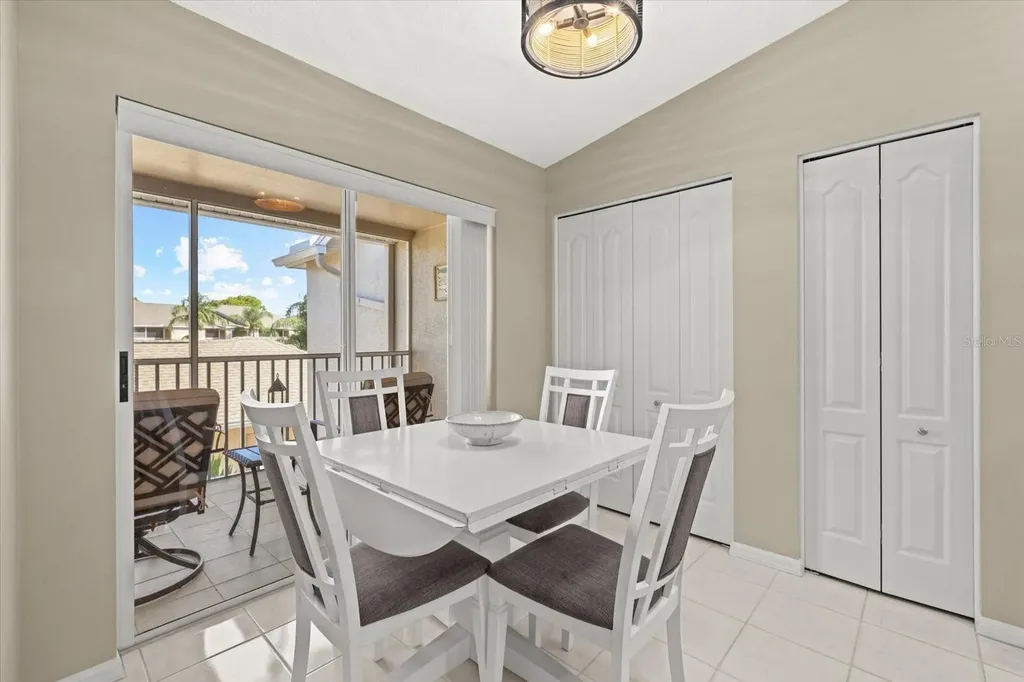 9550 High Gate Drive Sarasota FL 34238