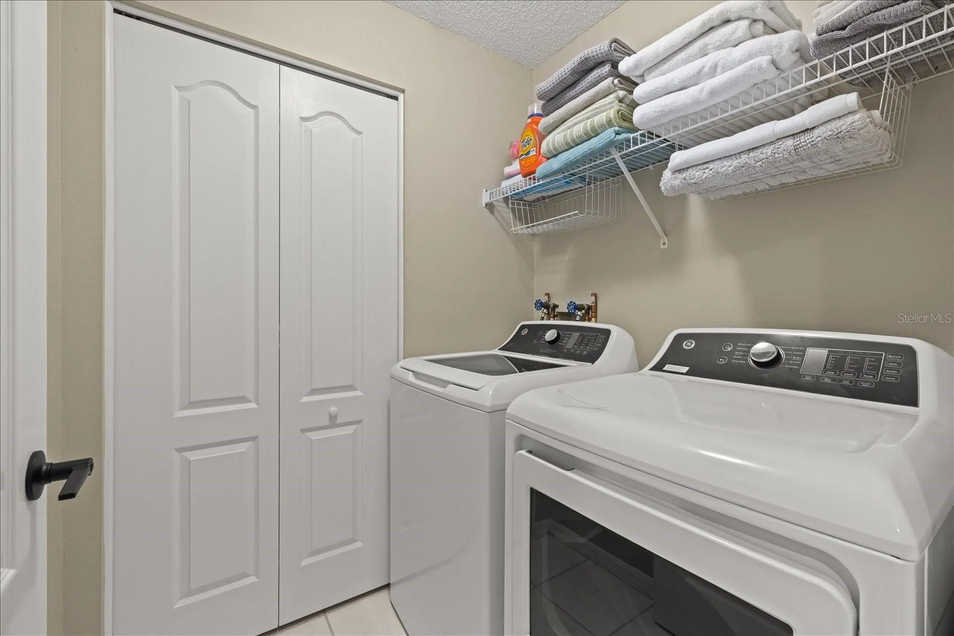 9550 High Gate Drive Sarasota FL 34238