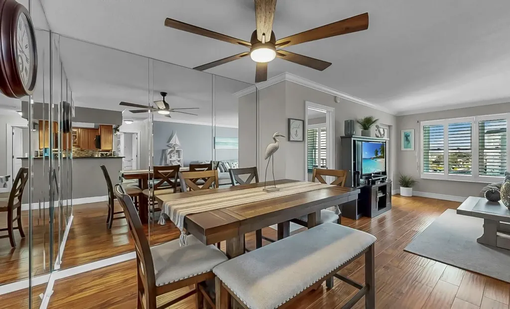5220 Brittany Drive S St Petersburg FL 33715