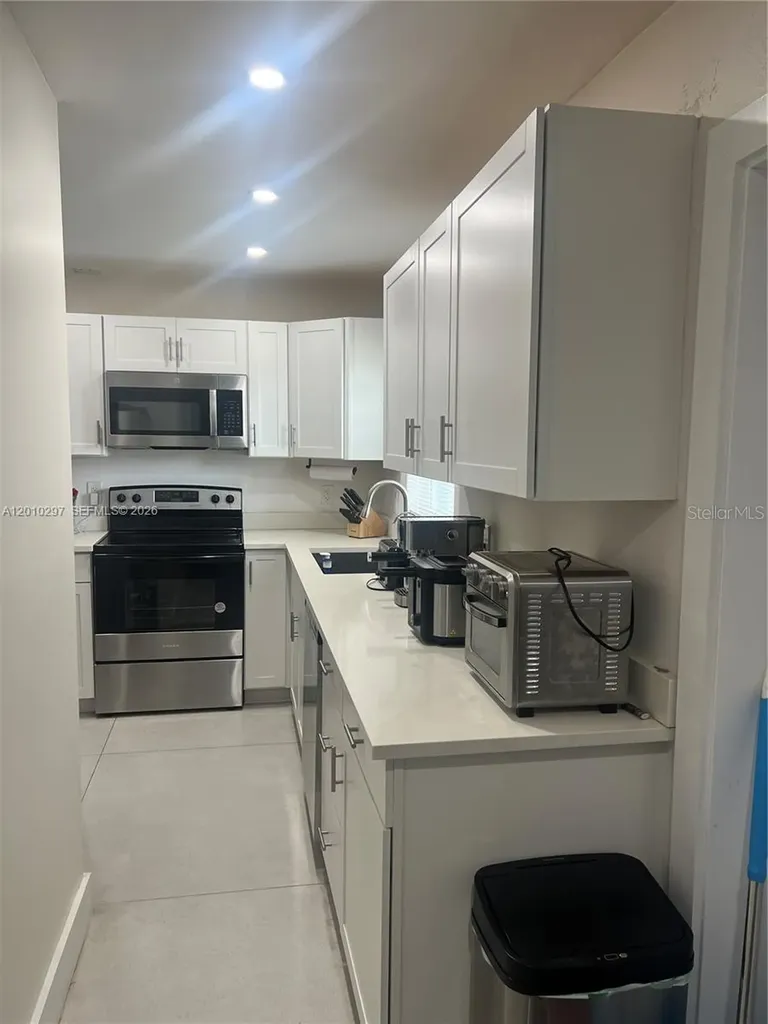 6742 SW 18 Court North Lauderdale FL 33068