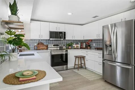 3174 Peachtree Street Sarasota FL 34231