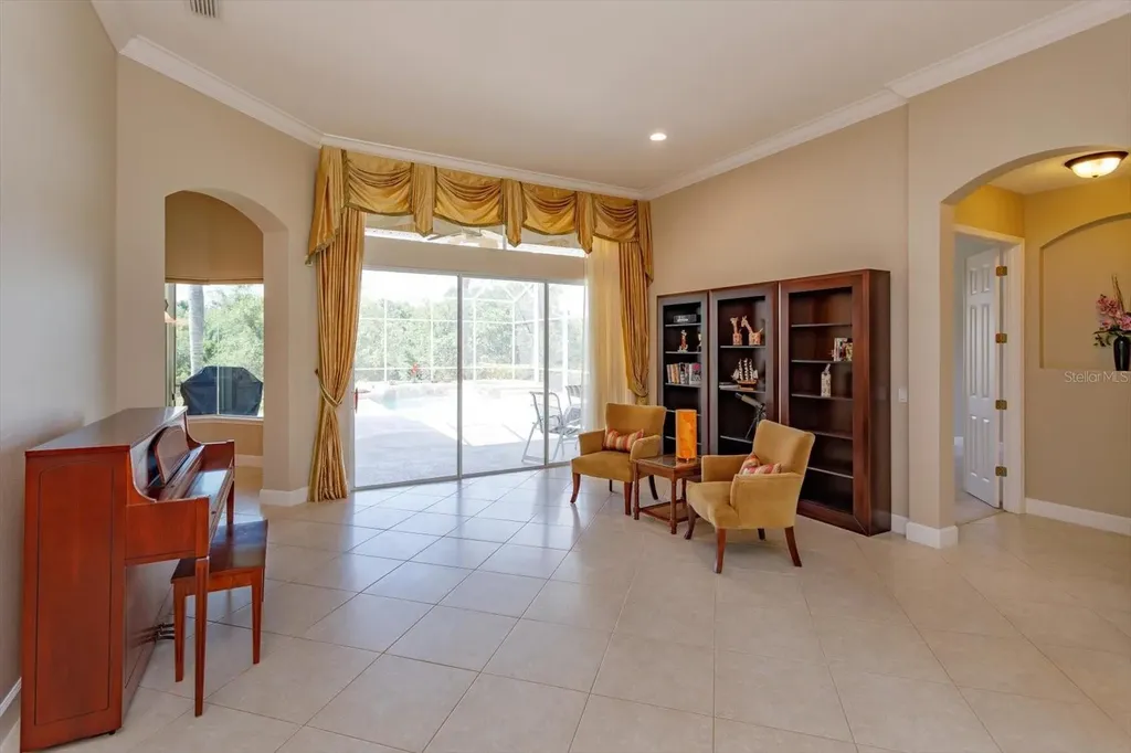 3529 King George Drive Orlando FL 32835