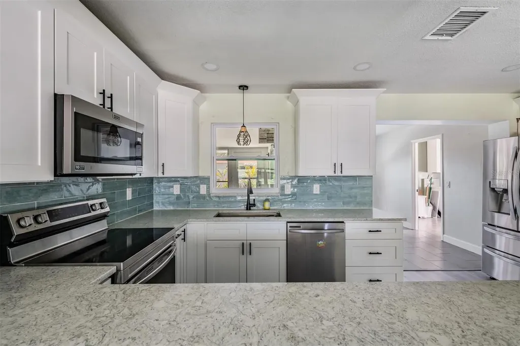 3920 Wahoo Drive SE St Petersburg FL 33705