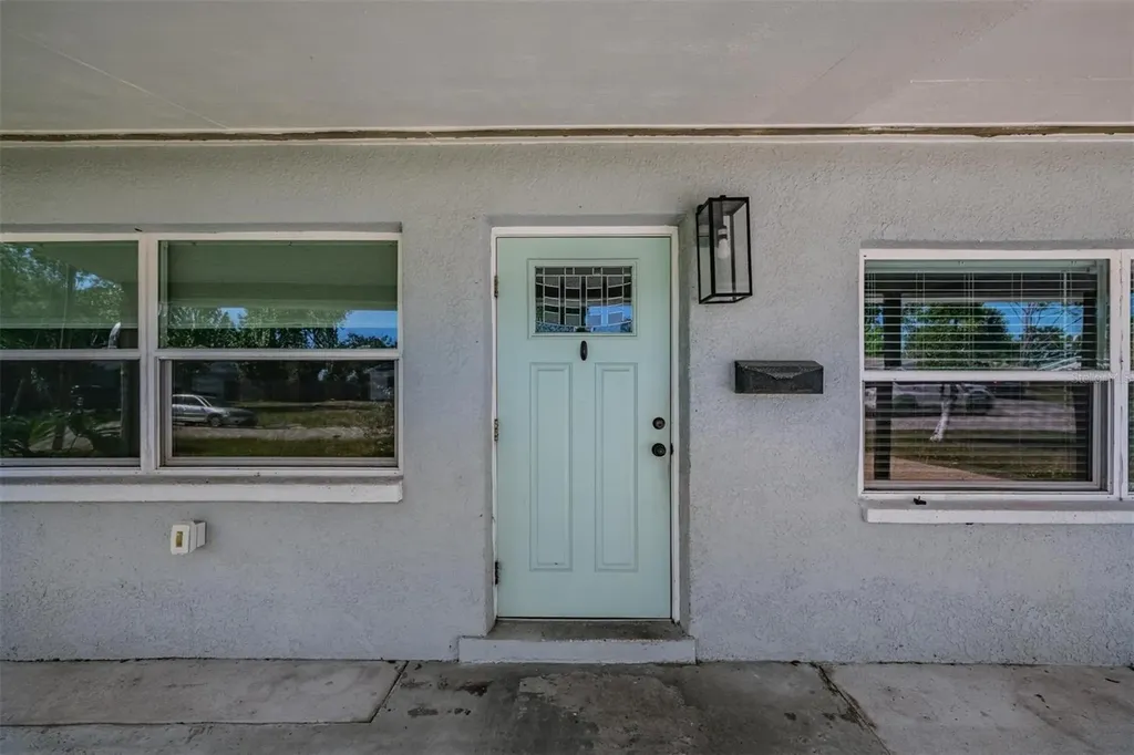 3920 Wahoo Drive SE St Petersburg FL 33705