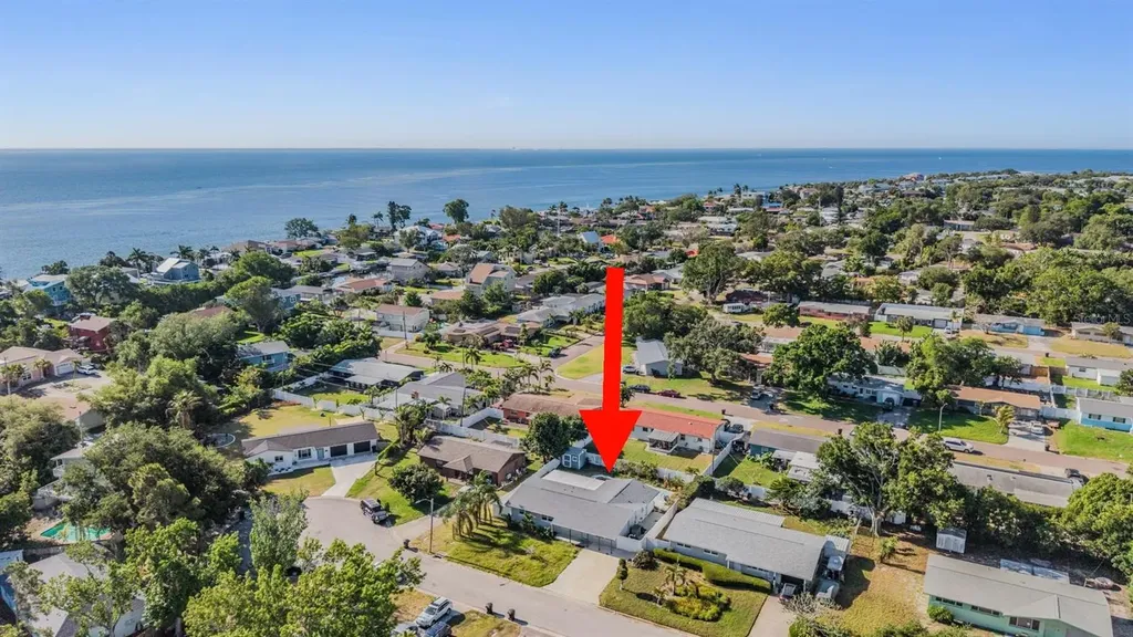 3920 Wahoo Drive SE St Petersburg FL 33705