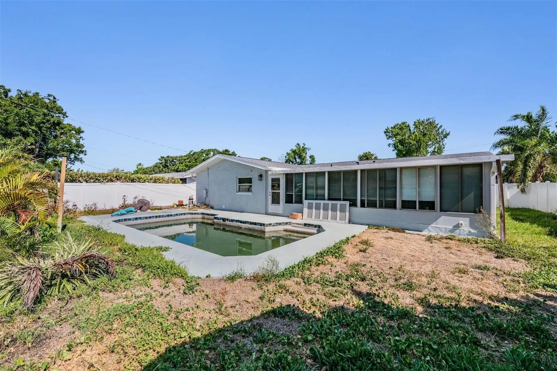 3920 Wahoo Drive SE St Petersburg FL 33705
