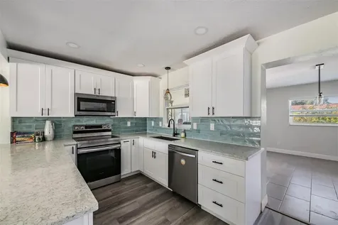 3920 Wahoo Drive SE St Petersburg FL 33705