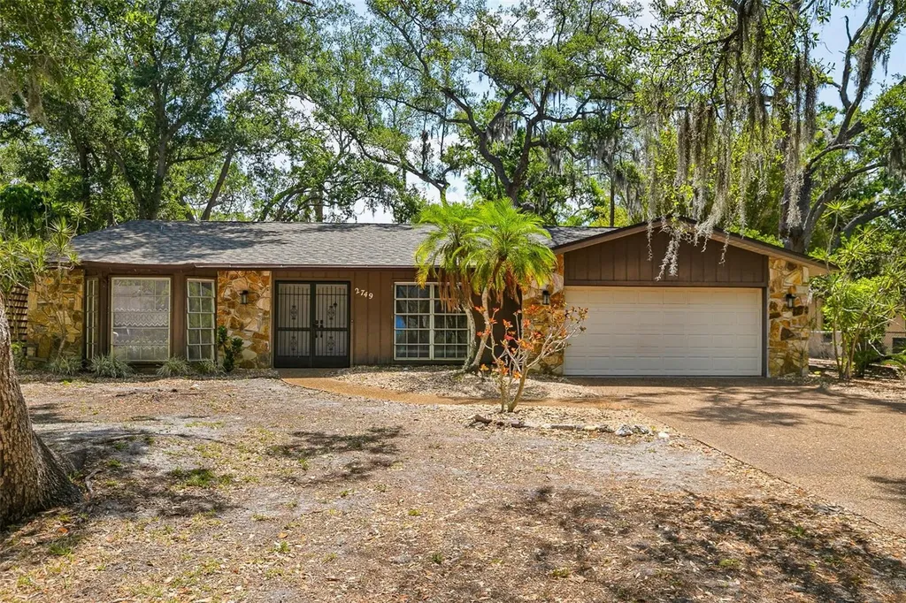 2749 Greendale Drive Sarasota FL 34232