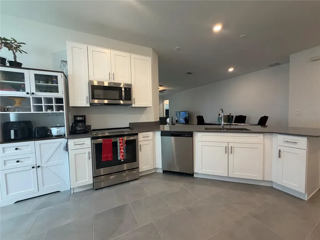 652 Grove Street Winter Haven FL 33881