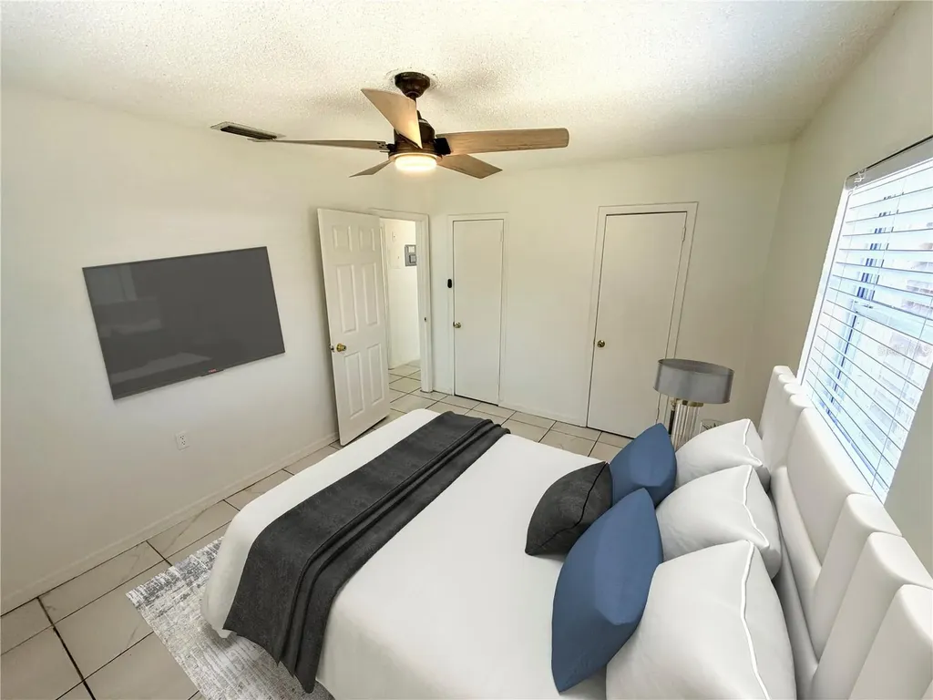 2216 Mayflower Avenue Apopka FL 32703
