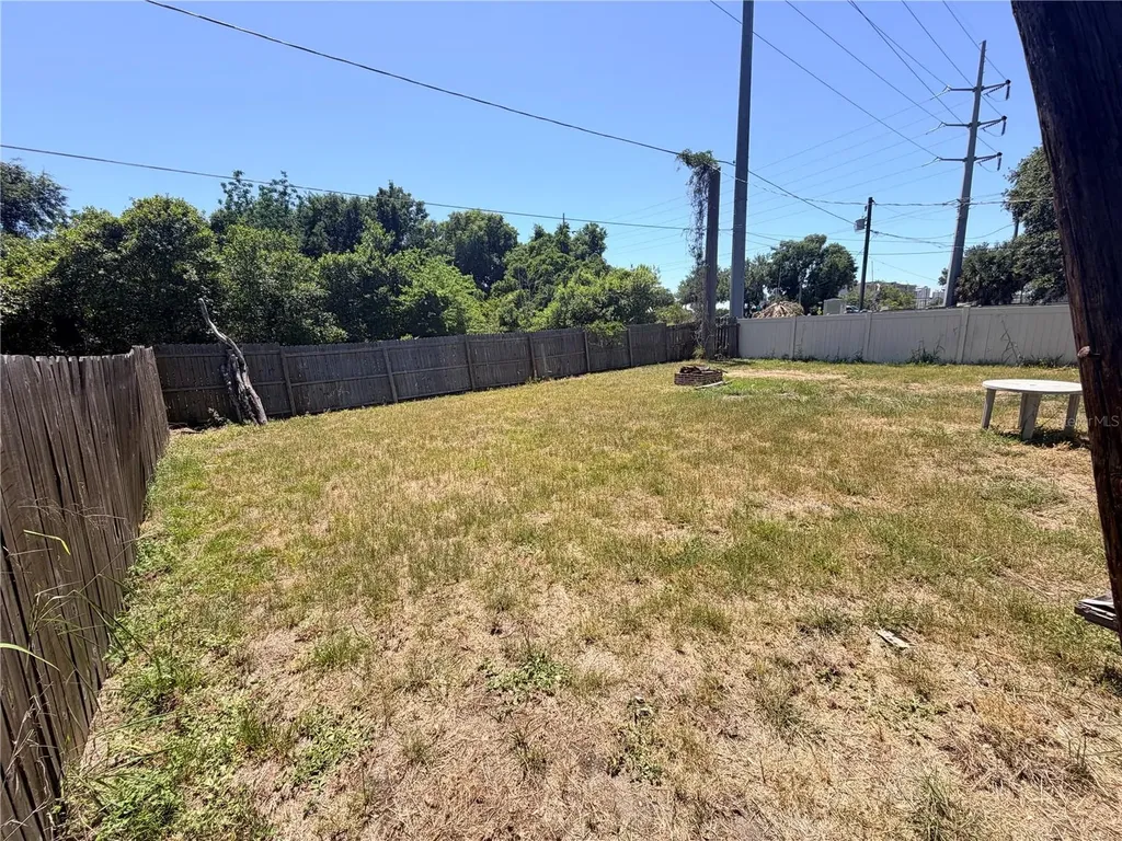 2216 Mayflower Avenue Apopka FL 32703