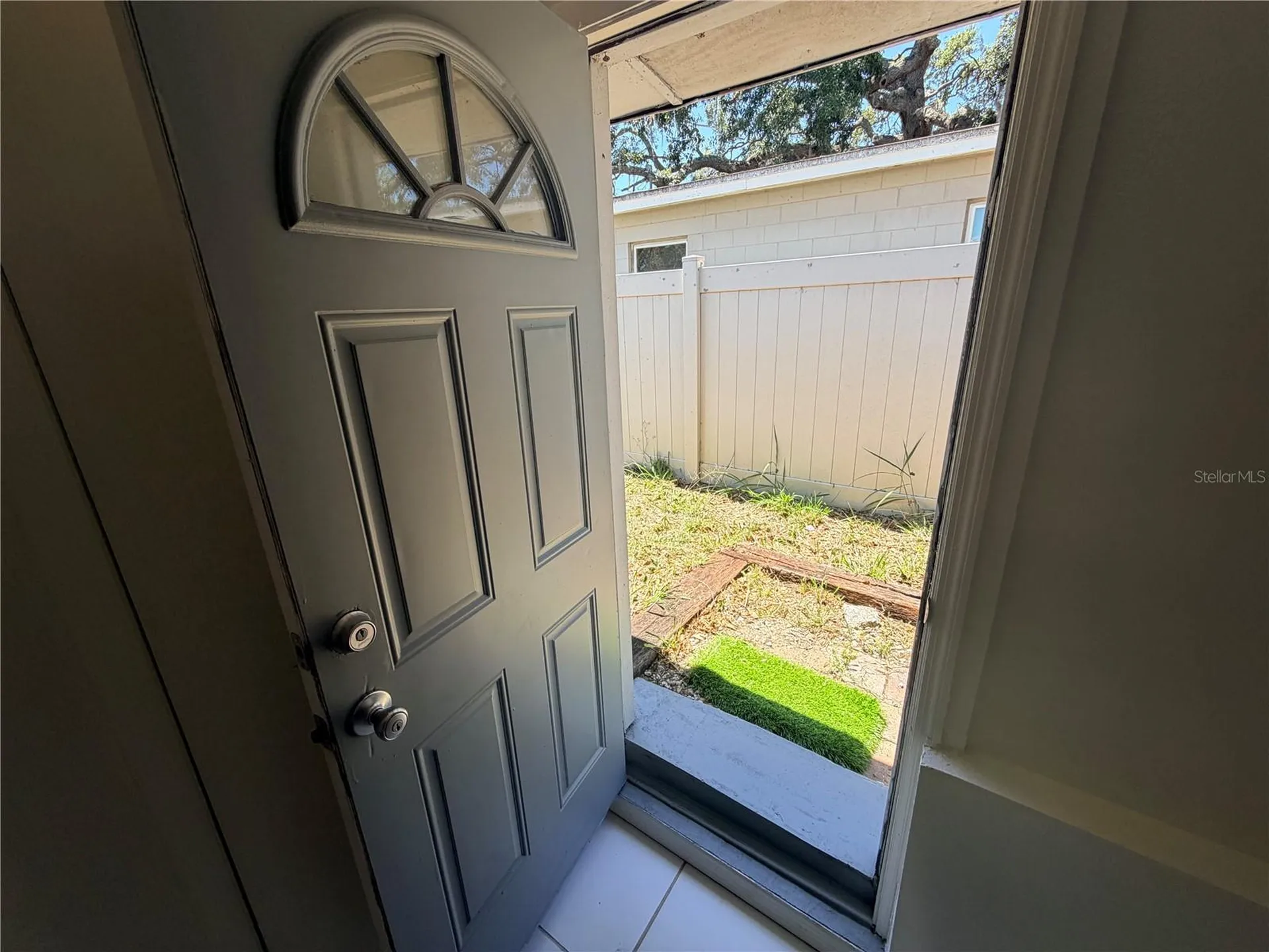 2216 Mayflower Avenue Apopka FL 32703