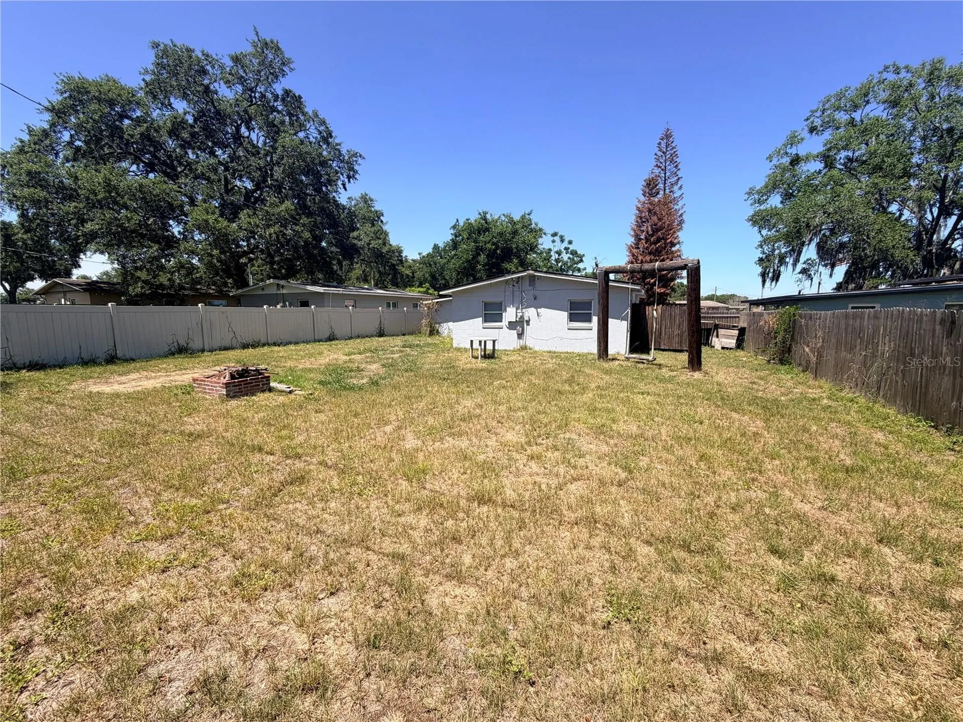 2216 Mayflower Avenue Apopka FL 32703