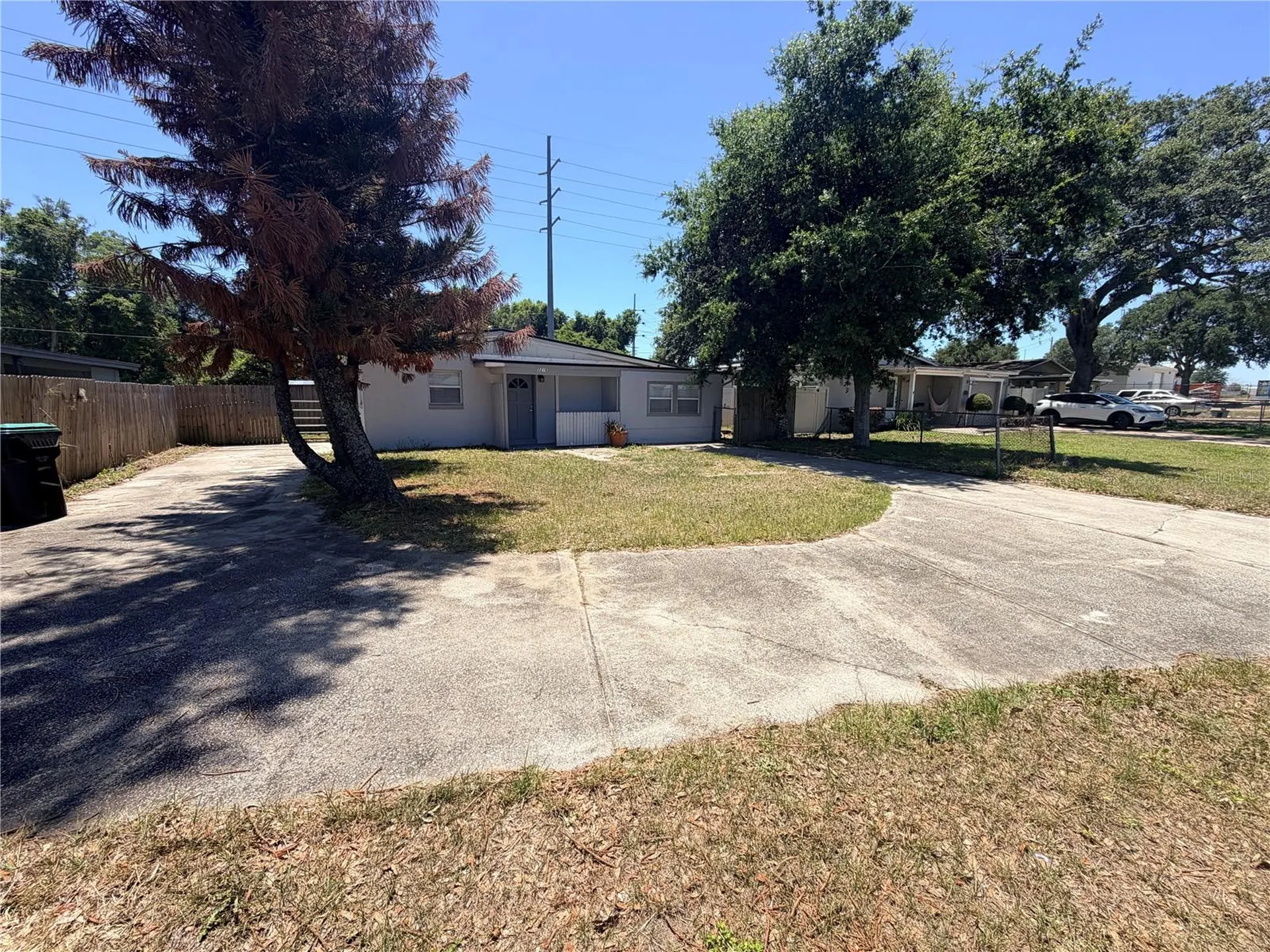 2216 Mayflower Avenue Apopka FL 32703