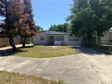 2216 Mayflower Avenue Apopka FL 32703
