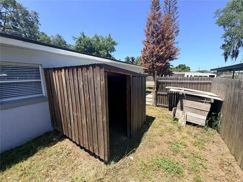2216 Mayflower Avenue Apopka FL 32703