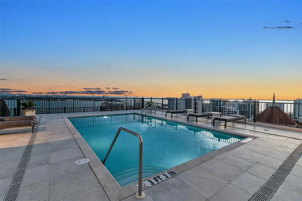 33 S Palm Avenue Sarasota FL 34236