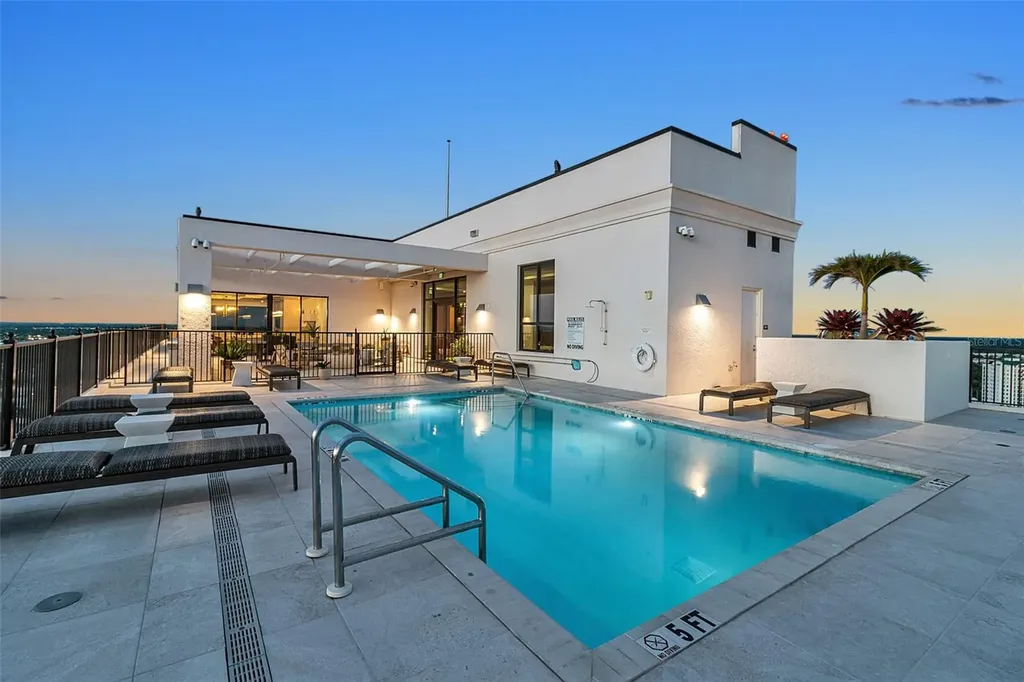 33 S Palm Avenue Sarasota FL 34236