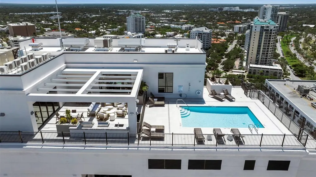 33 S Palm Avenue Sarasota FL 34236