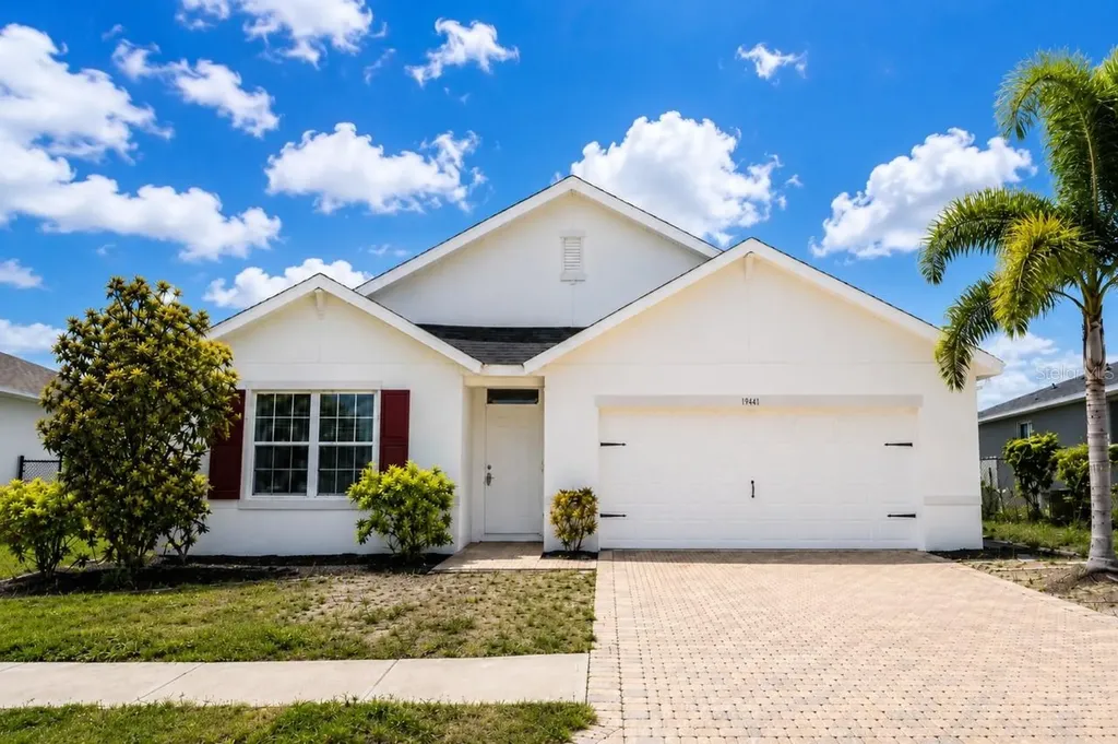 19441 Mossy Ledge Terrace Lehigh Acres FL 33936