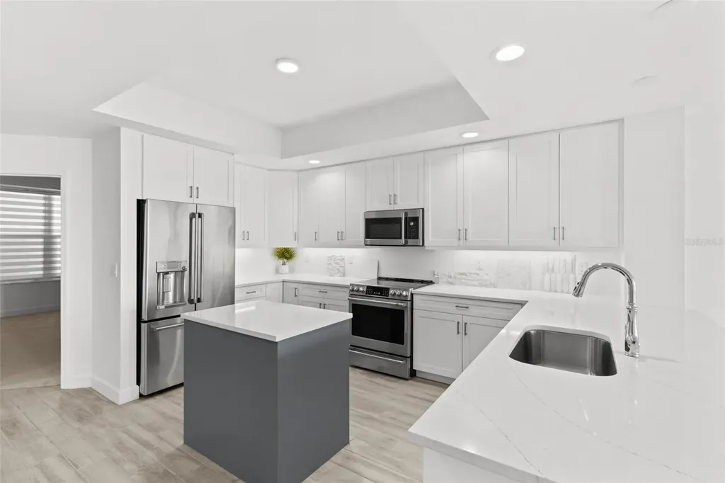 125 Island Way Clearwater FL 33767