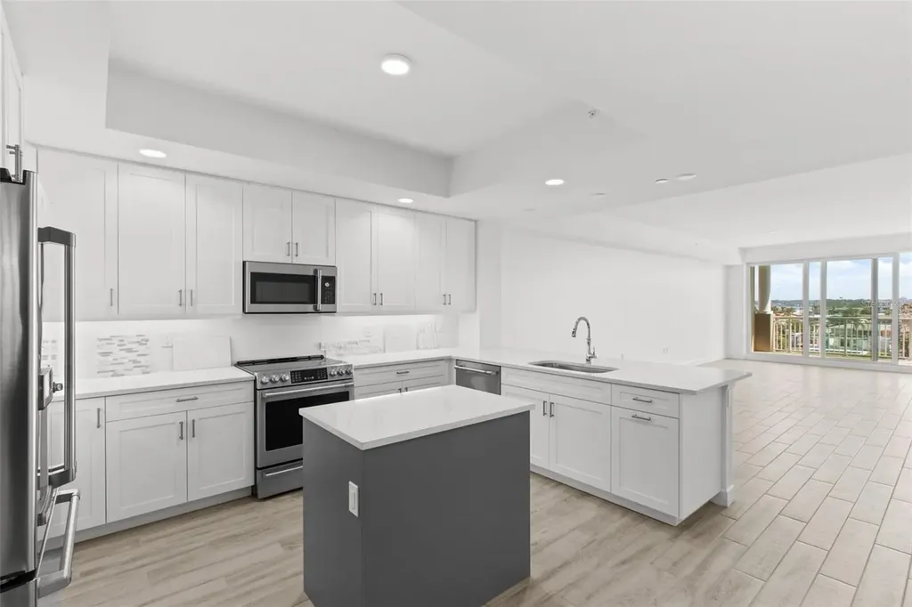 125 Island Way Clearwater FL 33767