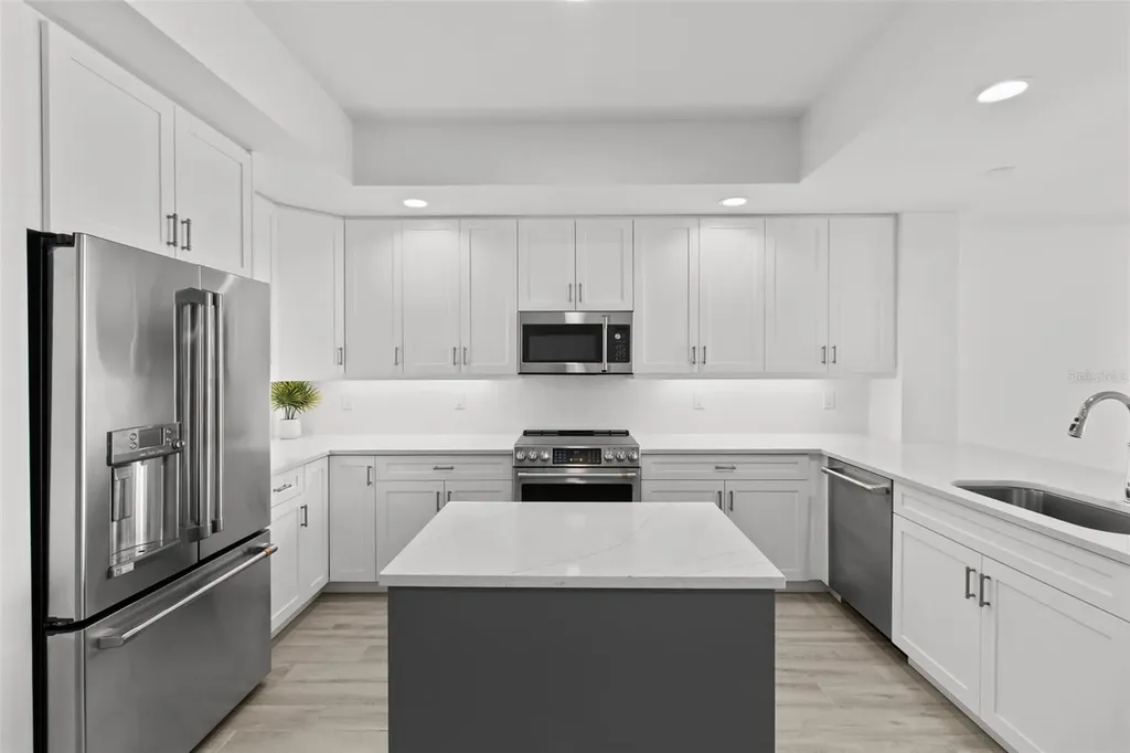 125 Island Way Clearwater FL 33767