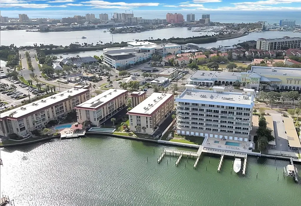 125 Island Way Clearwater FL 33767