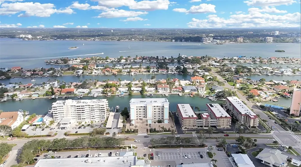 125 Island Way Clearwater FL 33767