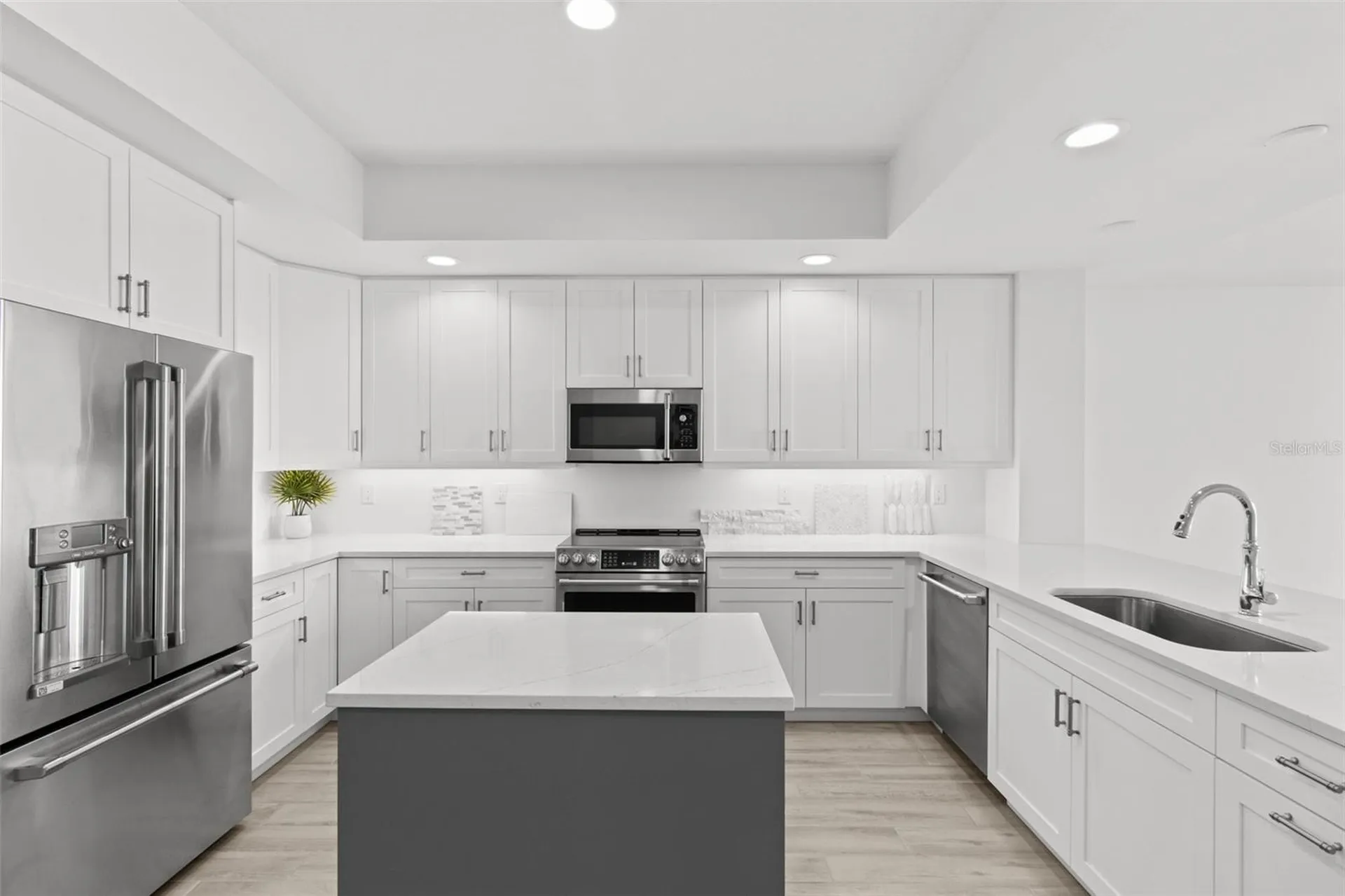 125 Island Way Clearwater FL 33767