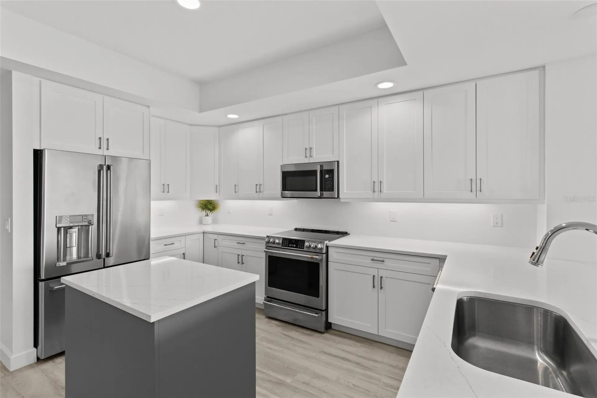 125 Island Way Clearwater FL 33767