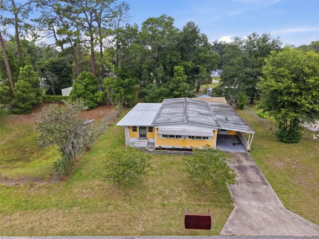 4128 Woodland Circle Deland FL 32724