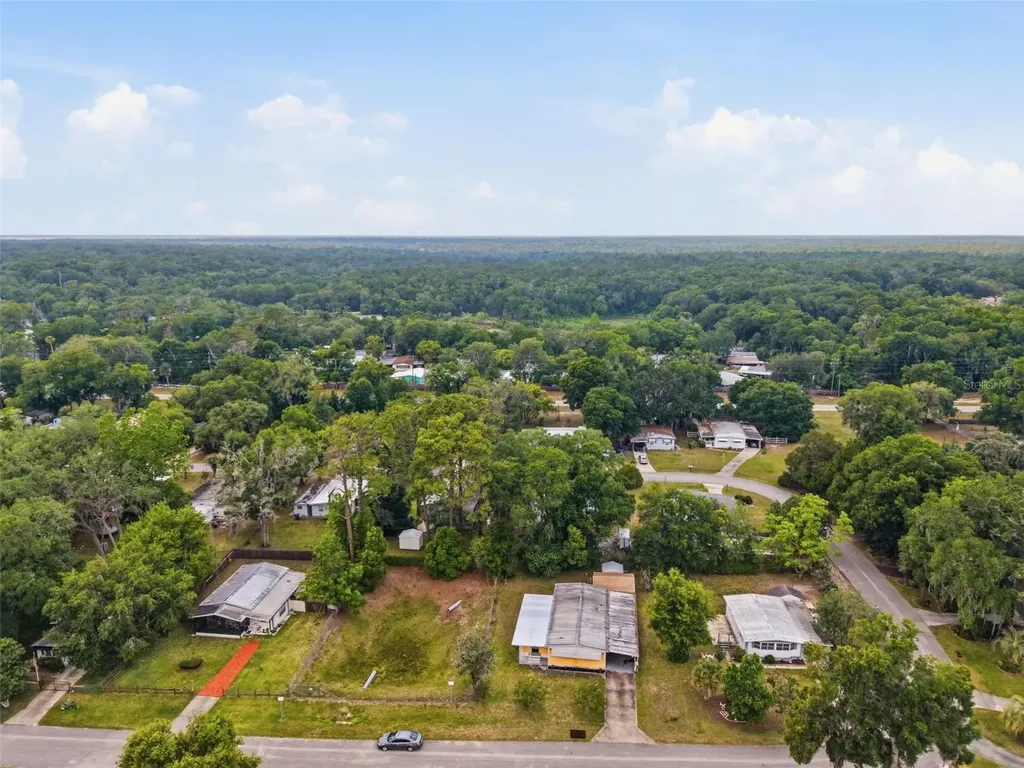 4128 Woodland Circle Deland FL 32724
