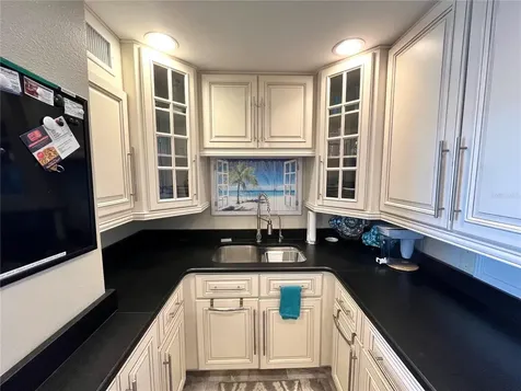 880 Mandalay Avenue Clearwater Beach FL 33767