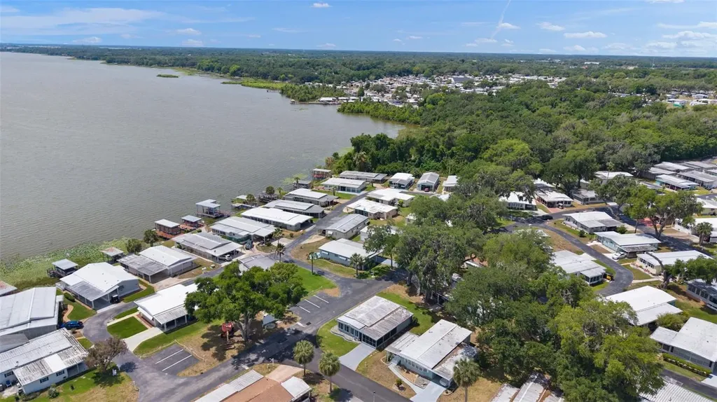 30 Riverview Drive Fruitland Park FL 34731