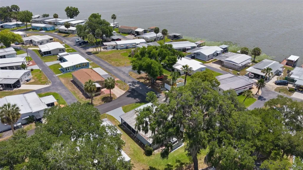 30 Riverview Drive Fruitland Park FL 34731
