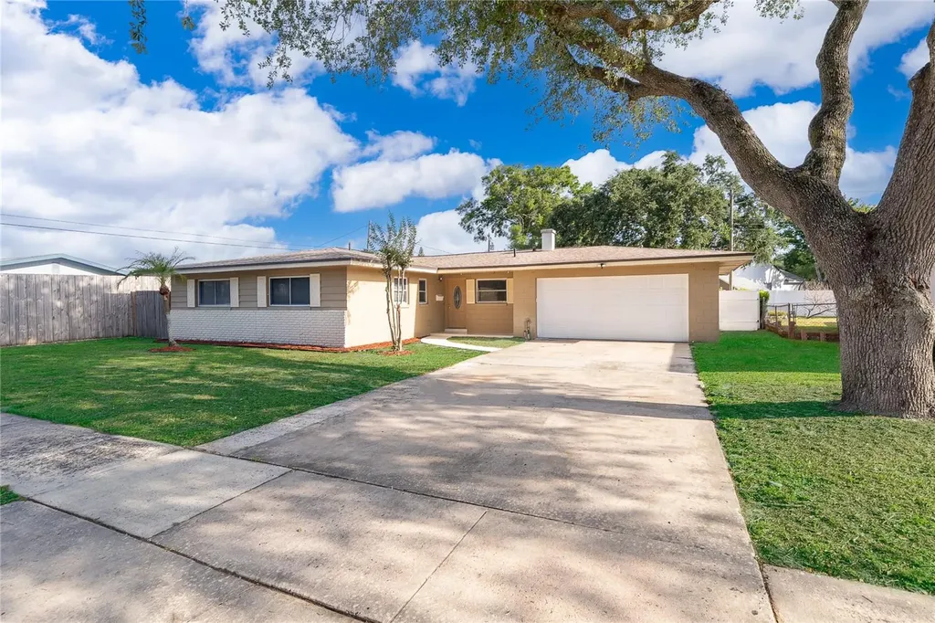 4707 Pinellas Drive Orlando FL 32812