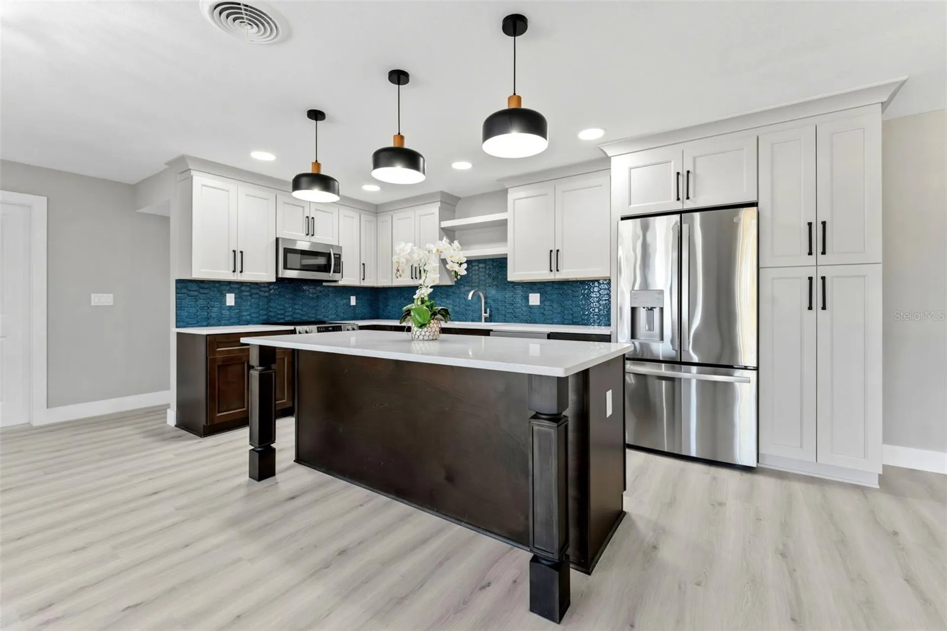 140 88th Avenue NE St Petersburg FL 33702