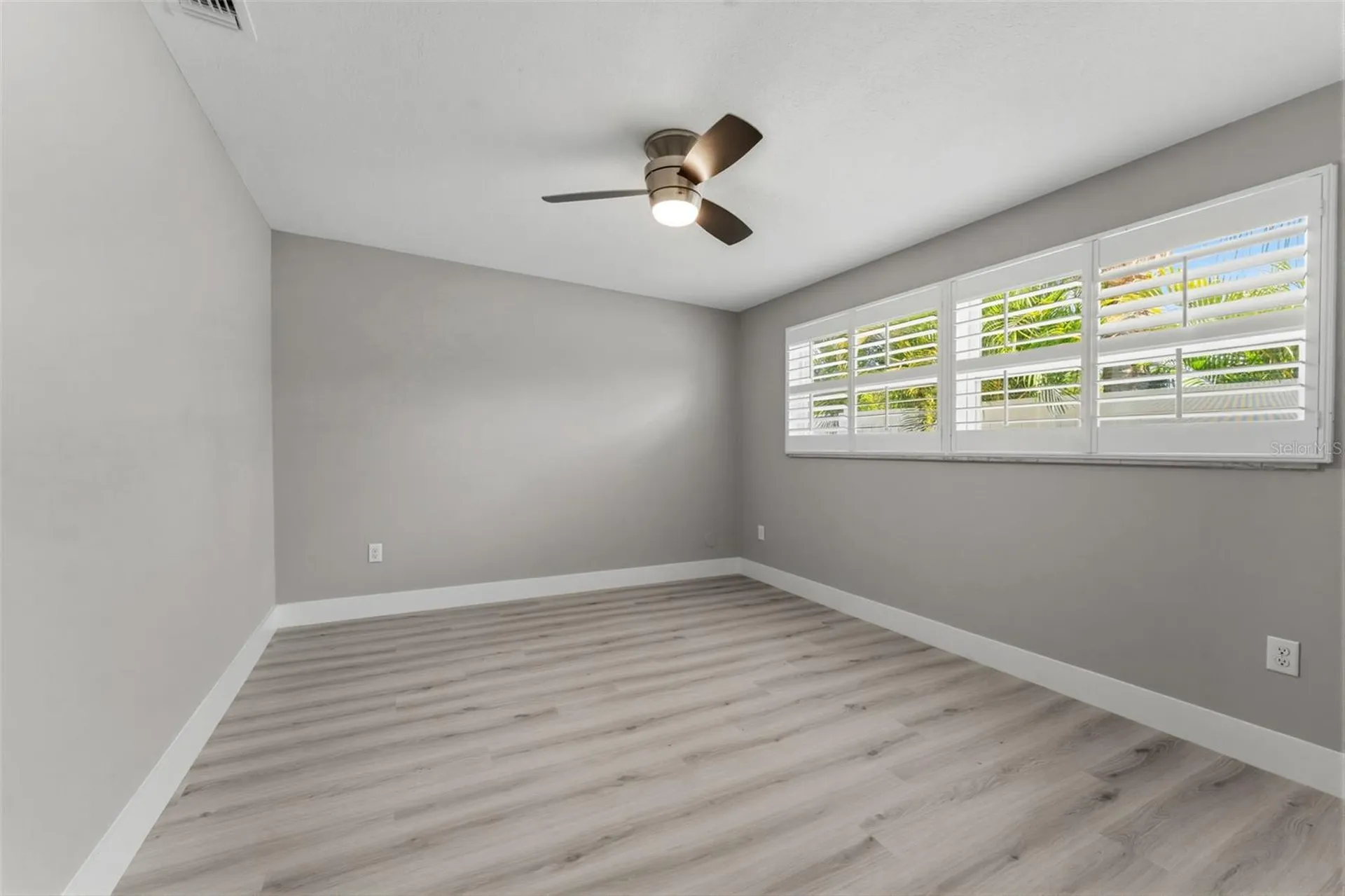 140 88th Avenue NE St Petersburg FL 33702