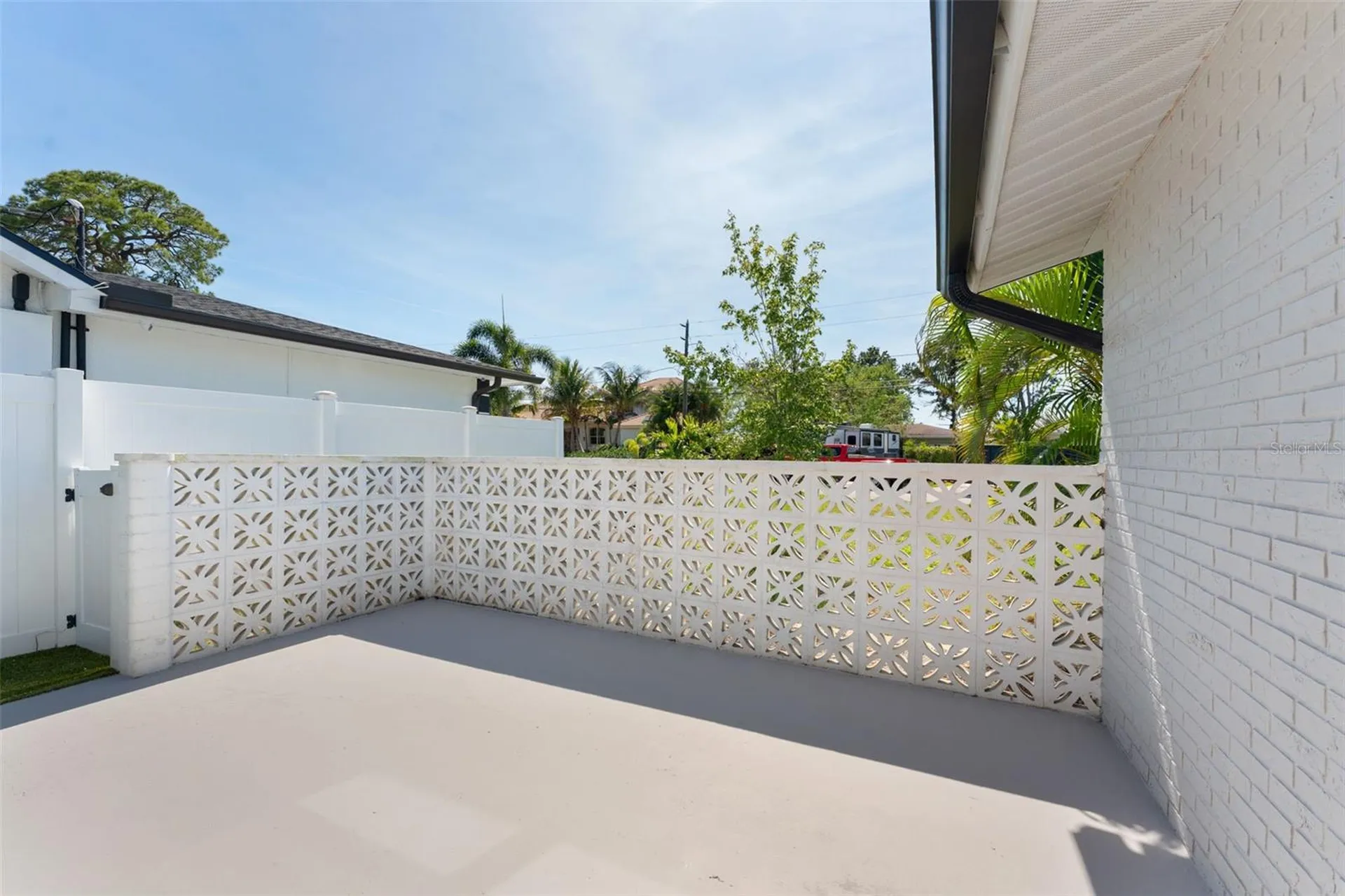 140 88th Avenue NE St Petersburg FL 33702