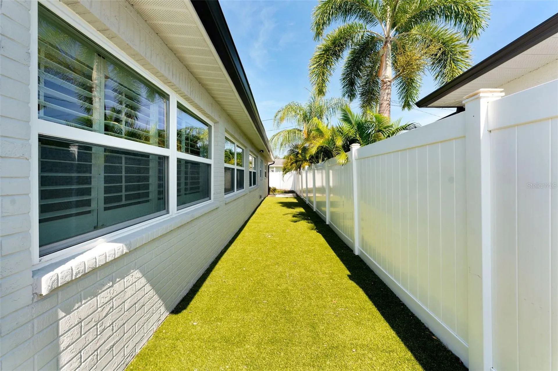 140 88th Avenue NE St Petersburg FL 33702