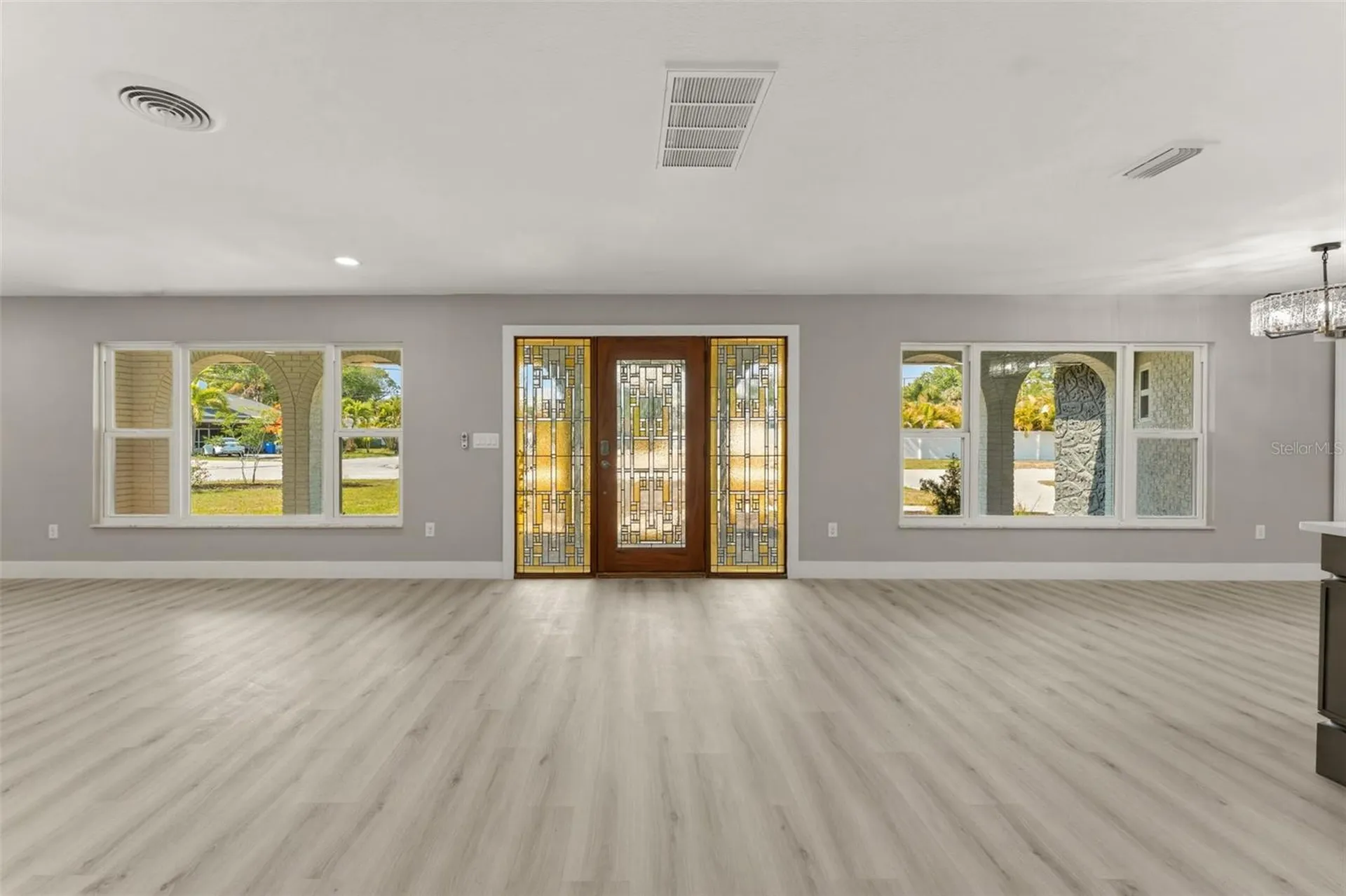 140 88th Avenue NE St Petersburg FL 33702