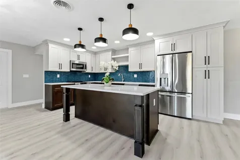 140 88th Avenue NE St Petersburg FL 33702
