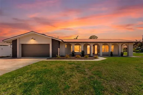140 88th Avenue NE St Petersburg FL 33702
