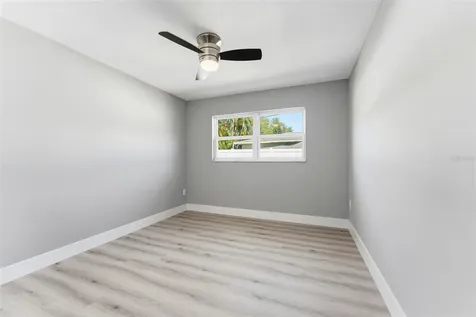 140 88th Avenue NE St Petersburg FL 33702