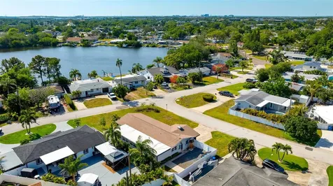 140 88th Avenue NE St Petersburg FL 33702